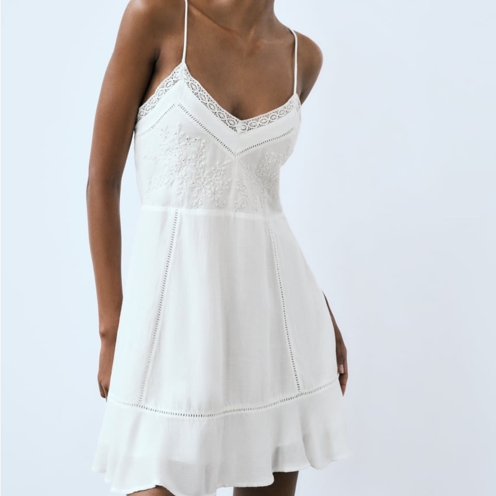 *sold* NWT ZARA EMBROIDERED WHITE SUN DRESS